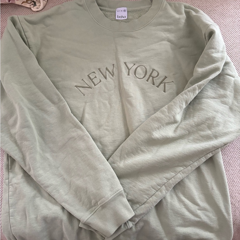 Bala Light Green Crewneck